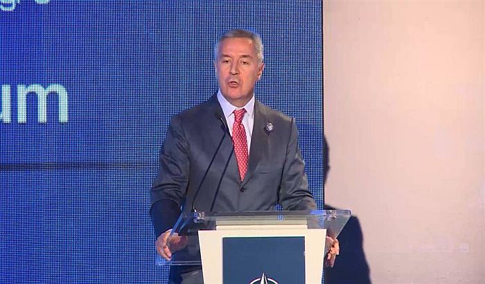 Đukanović potpisao Zakon o slobodi veroispovesti