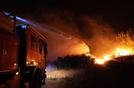 Požari na jugu Francuske: Izgorelo više od 1.200 hektara, vetar otežava gašenje