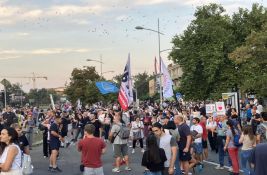 Evroparlamentarci na protestu u Novom Sadu: 