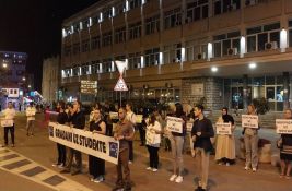 VIDEO Skupovi podrške Novosađanima počeli u više gradova u Srbiji
