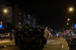UŽIVO VIDEO Haos u Novom Sadu: Policijsko nasilje nad građanima koji traže izbore, ima povređenih