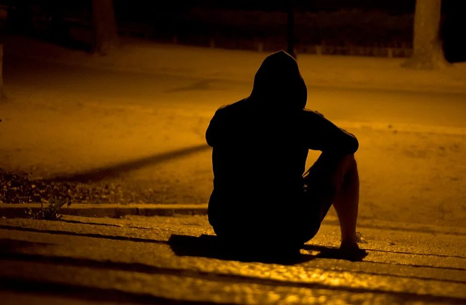 Istraživanje: Svaka druga mlada osoba misli da ima simptome depresije i želi da napusti Srbiju