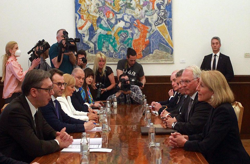 Pomoćnica državnog sekretara SAD na sastanku sa Vučićem: Čitav Zapadni Balkan treba da uđe u EU
