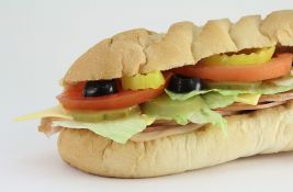 Jedan sendvič joj na metro stanici naplatili 1.000 dolara - sad nema šta da jede