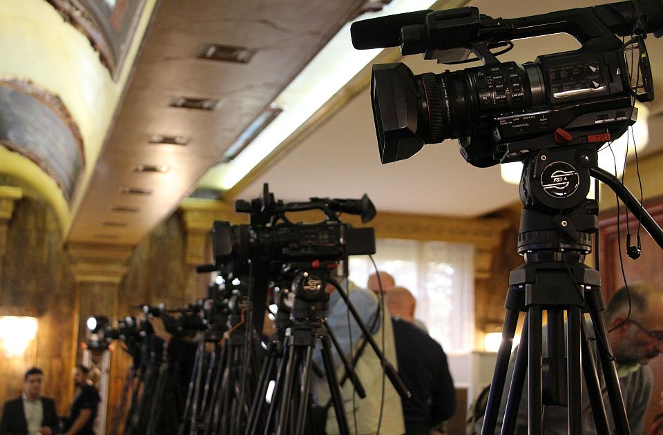 Rizik od državne kontrole medija u Srbiji visok, mediji ukrupnjeni oko dva operatora