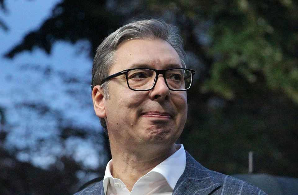 Vučić opsovao zbog cene izgradnje pruga