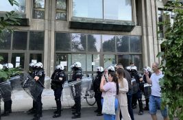 Jelena Kleut: Dekan Alanović se upisuje u nečasnu istoriju onih koji su pozvali policiju na svoje studente