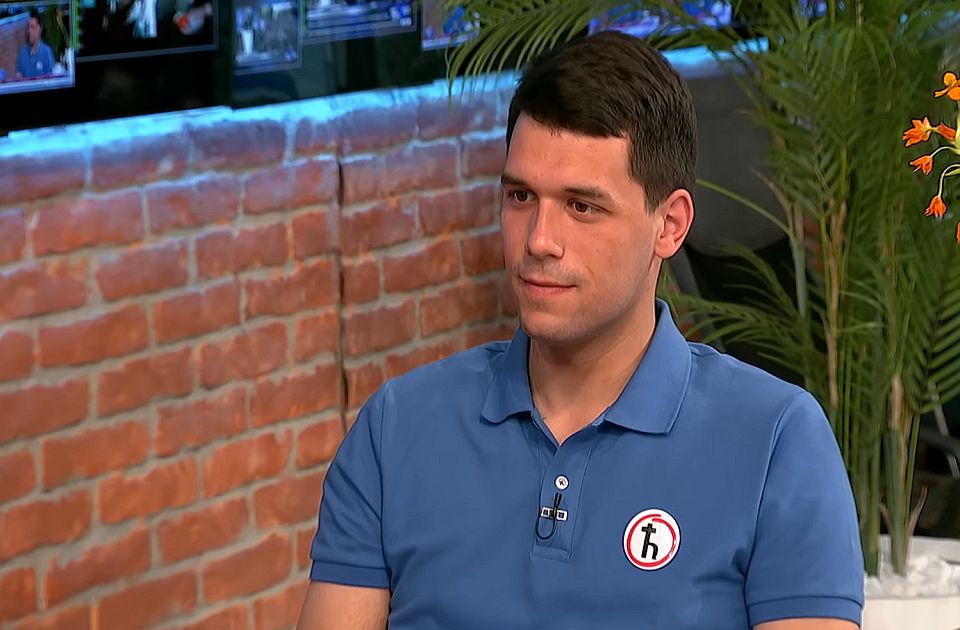 Grafit u Futogu na kući studenta iz Ćacilenda, oglasili se Brnabić i Vučević