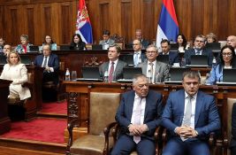 Nastavlja se zasedanje Skupštine - jedina tačka je glasanje o nepoverenju vladi Macuta
