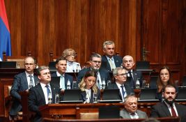 Poslanici nastavili o poverenju Vladi, Grbović kaže da je Macut 