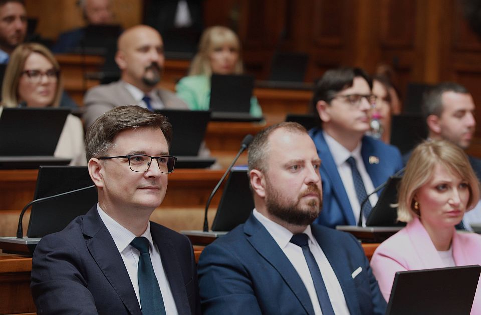 Za danas je dosta: Sutra nastavak rasprave o poverenju Vladi