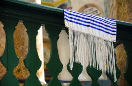 Dve sinagoge u Izraelu vandalizovane, na njima nacrtani kukasti krstovi