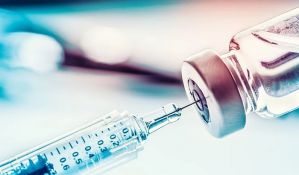 Evropska agencija za lekove povećala odobreni broj doza iz jedne bočice vakcine protiv kovida