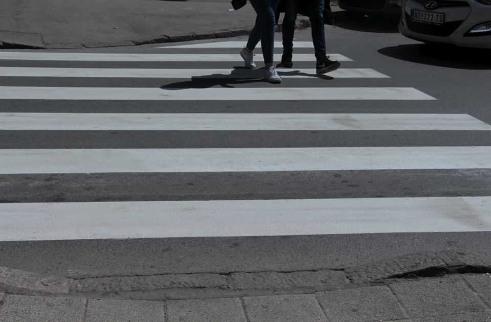 Žena oborena na pešačkom prelazu na Podbari