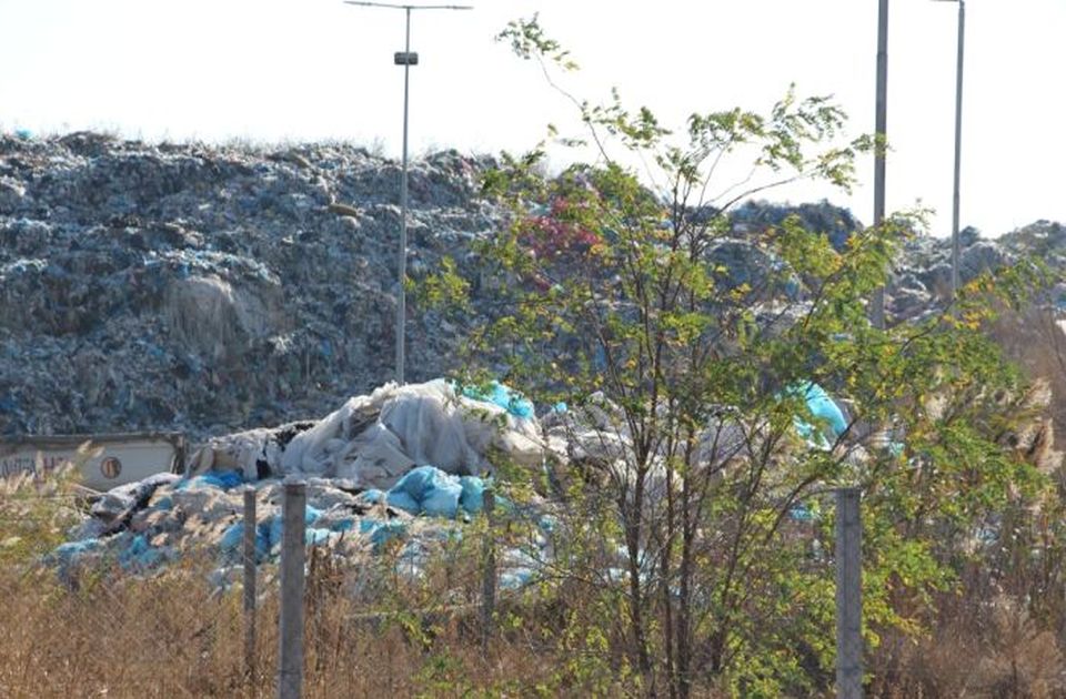 Skupa oprema 11 godina skuplja prašinu u "Čistoći", nepoznato da li je sada uopšte iskoristiva