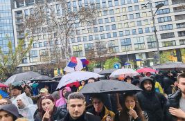 FOTO, VIDEO: Završena protestna šetnja novosadskih studenata: Ostavili pitanja tužilaštvu i BIA