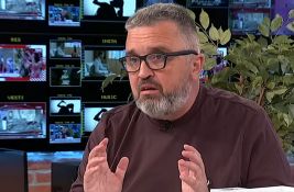 UNS: Neprihvatljivo objavljivanje i komentarisanje intimnih fotografija studentkinje na TV Informer