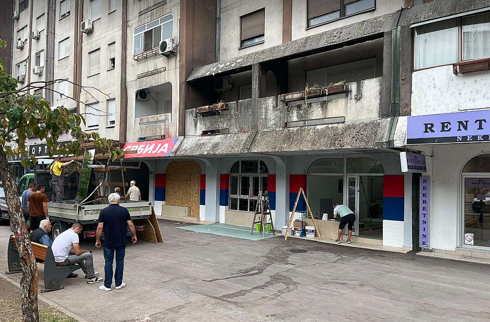 Novosadski naprednjaci renoviraju uništene prostorije Novosadski naprednjaci renoviraju uništene prostorije