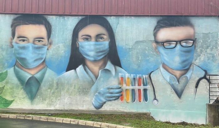 FOTO: Novosadski medicinari dobili mural blizu Urgentnog centra