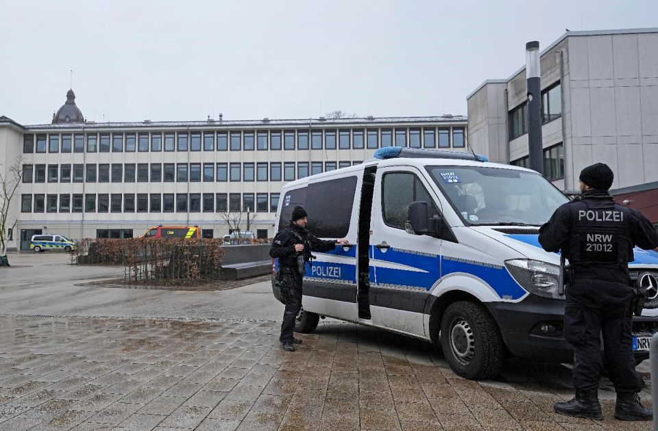 Tinejdžer nožem napao učenike u školi u Nemačkoj, više povređenih
