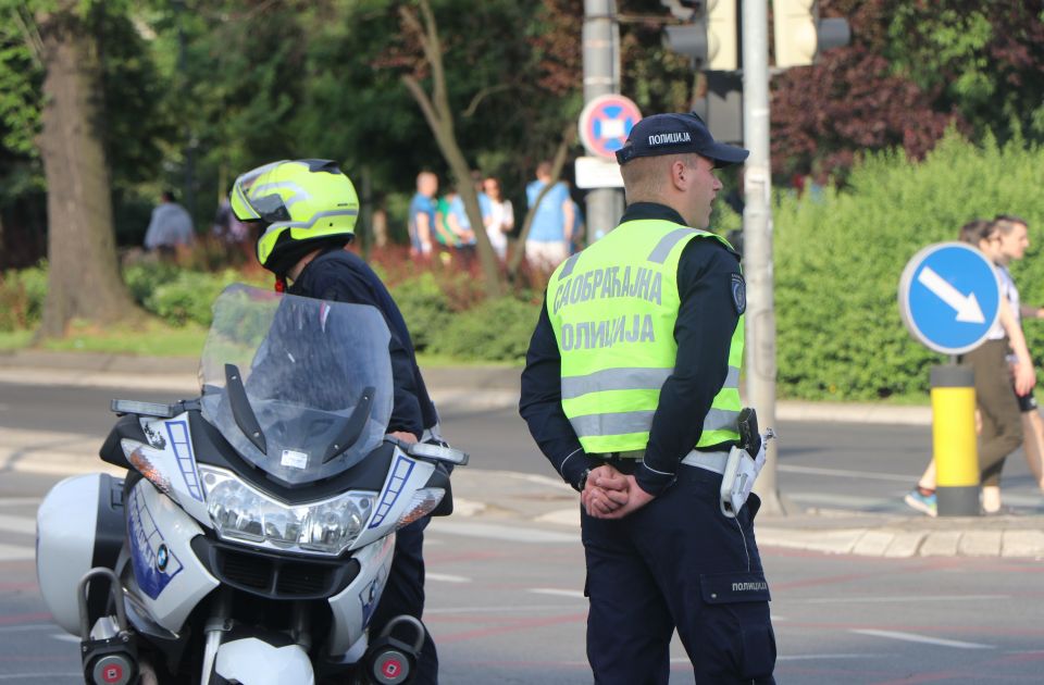 Napio se, pa zaseo za volan: U Baču vozio automobil sa 2,66 promila alkohola u krvi