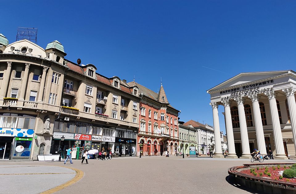 Državni praznik hrvatske nacionalne manjine protekao u "nestašici" zastava