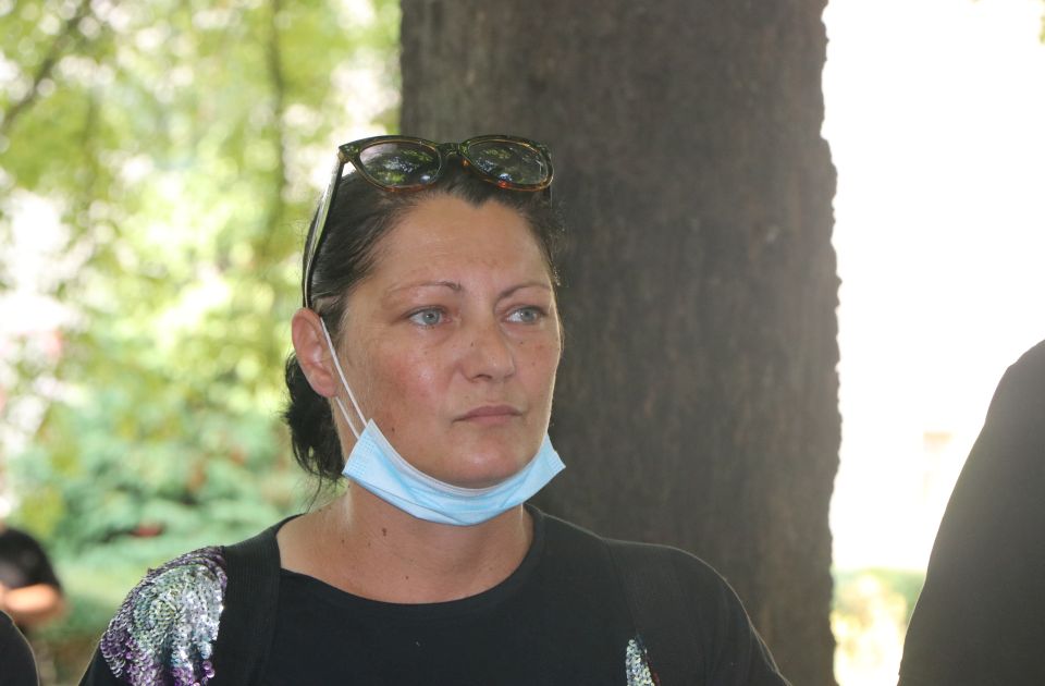 Majka nastradale Nine Rađenović dobila poziv na saslušanje zbog protesta u Petrovaradinu