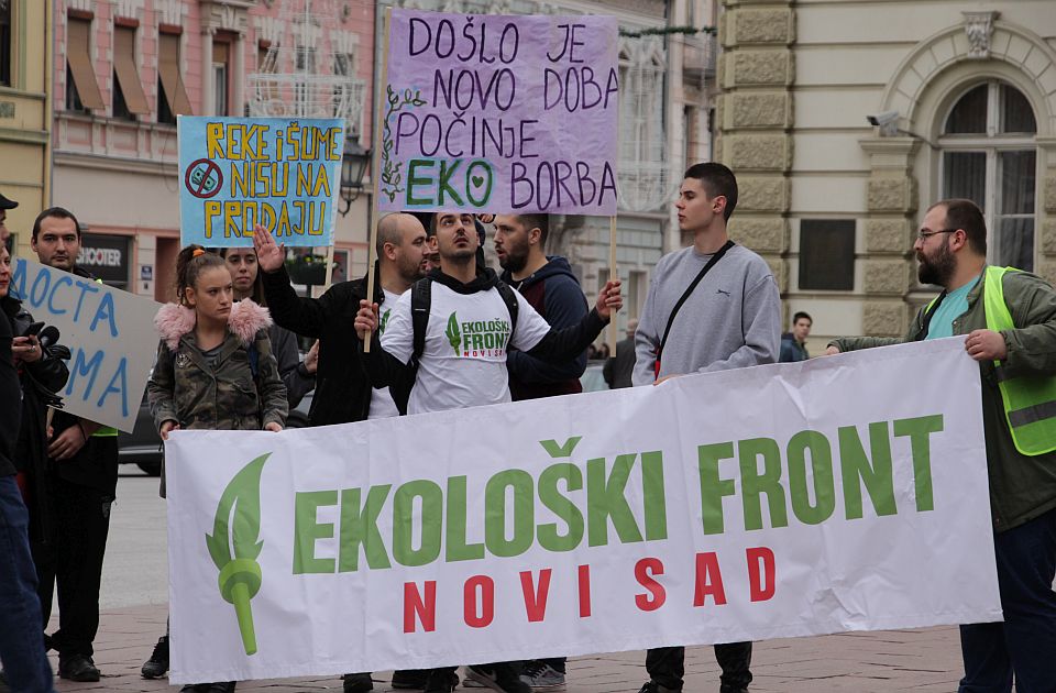 Novosadski aktivisti isprozivali opoziciju zbog protesta ispred Banovine, ne podržavaju ih