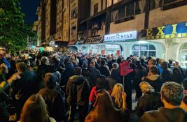 Završene napetosti ispred prostorija SNS u Novom Sadu, Vučević proglasio pobedu