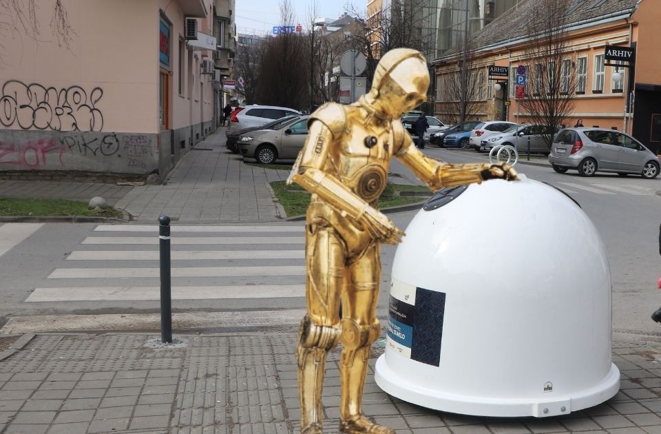 FOTO: Kome zvone R2-D2 kontejneri u Novom Sadu?