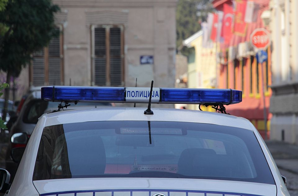 Sedamnaestogodišnjak osumnjičen da je ukrao humanitarnu kutiju iz pekare u Borči