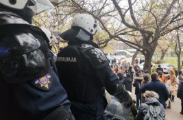 FOTO, VIDEO Završen drugi dan blokade suda u Novom Sadu: Pogledajte šta se sve dešavalo