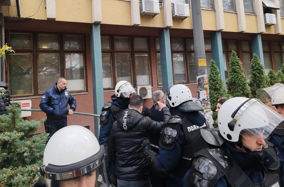 "Niko nema pravo da napada policiju": Krivična prijava protiv predsednika omladine PSG Srđana Đurića