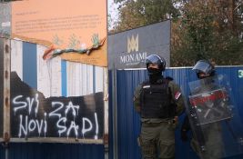Odložena ročišta protiv novosadskih aktivista za baklje na sednici GUP i lomljenje table na Šodrošu