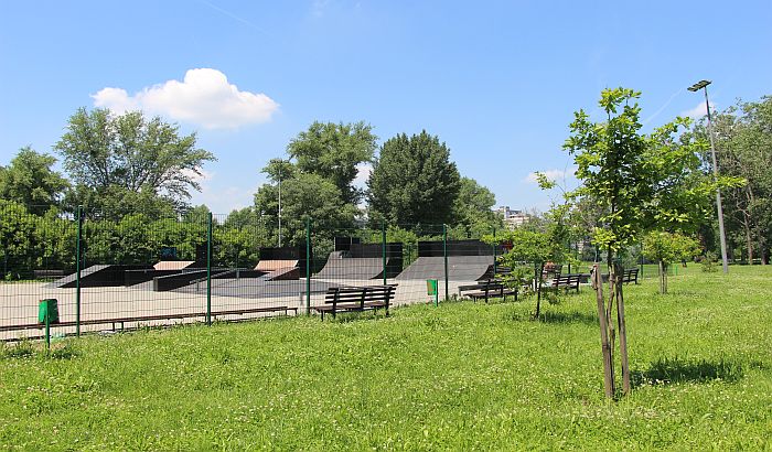 Limanski park dobija novo dečije igralište