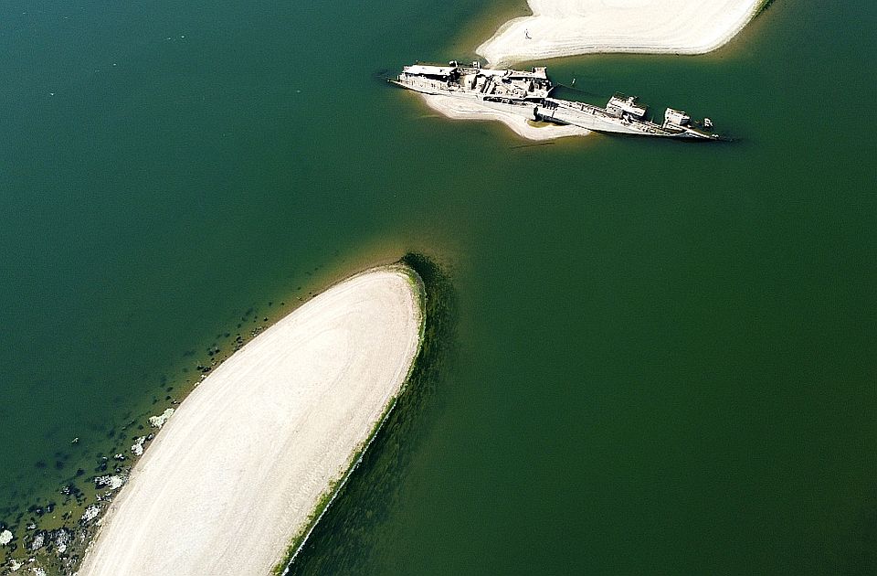 U septembru uklanjanje još dva potopljena nemačka broda iz Dunava, do sada izvađeno sedam