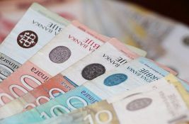 Građani Srbije sve više štede u dinarima