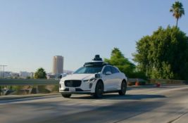 VIDEO: Robotaksiji i na auto-putevima u SAD 