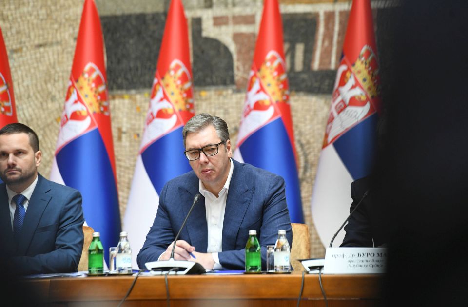 Vučić: Građani bar još 30 dana neće osetiti posledice sankcija, po svaku cenu da izbegnemo nacionalizaciju