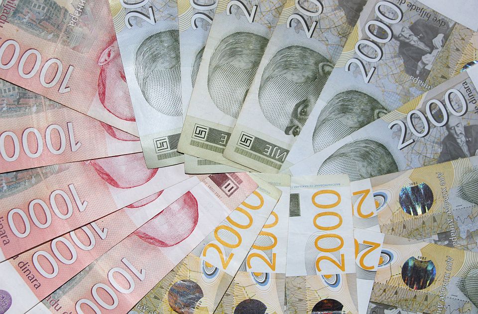 Za koga će sve poskupeti rate kredita nakon odluke Narodne banke Srbije?