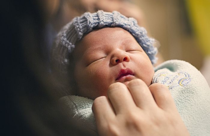 Beba rođena sa 268 grama puštena iz bolnice dobrog zdravlja