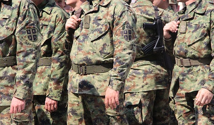 Blic: Počela obuka za one koji nisu služili vojsku