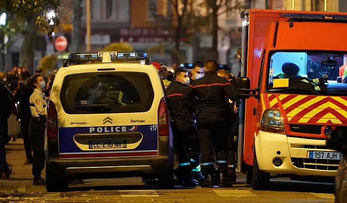 VIDEO Novi napad u Francuskoj: Pucano na sveštenika ispred crkve u Lionu