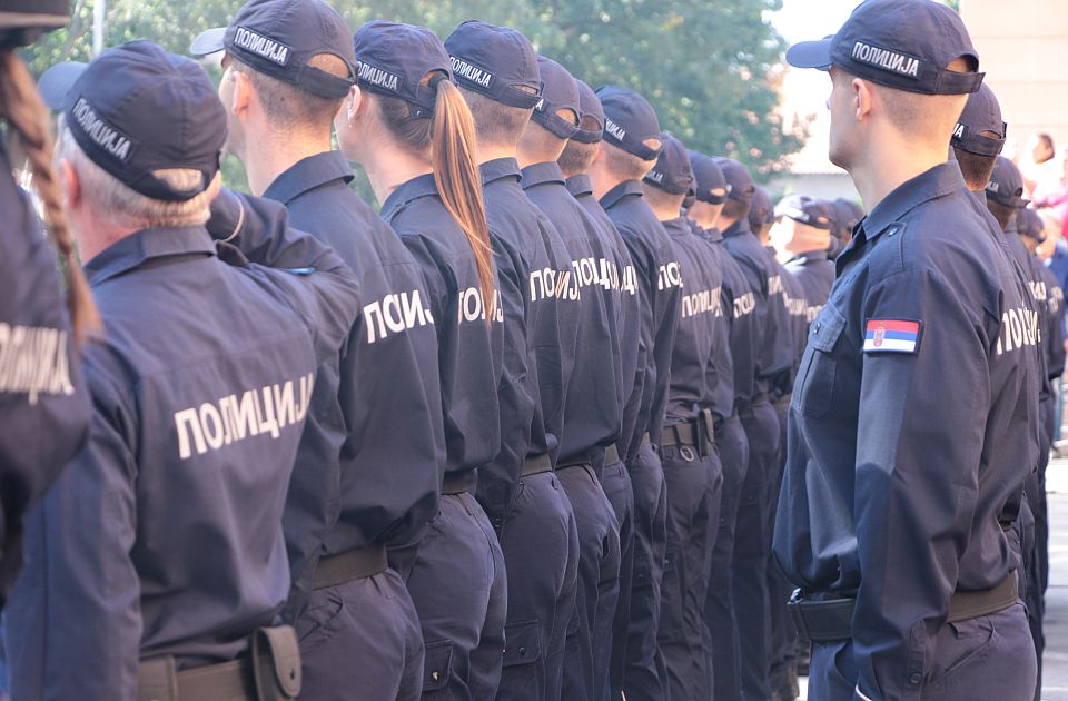 Za one koji žele u policajce novi uslovi na ispitu - pismenost, psiho-test, konopac od pet metara...