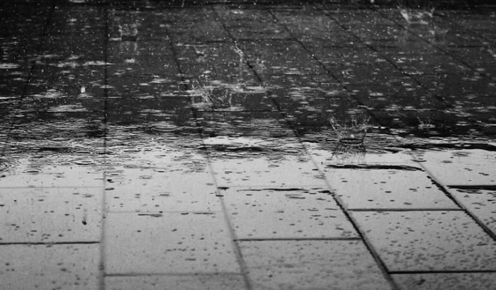 AMSS: Oprez zbog kiše i mokrih kolovoza