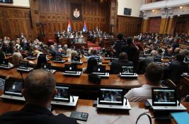 Dačić u parlamentu pustio snimak, kako je rekao, pravog zvučnog topa