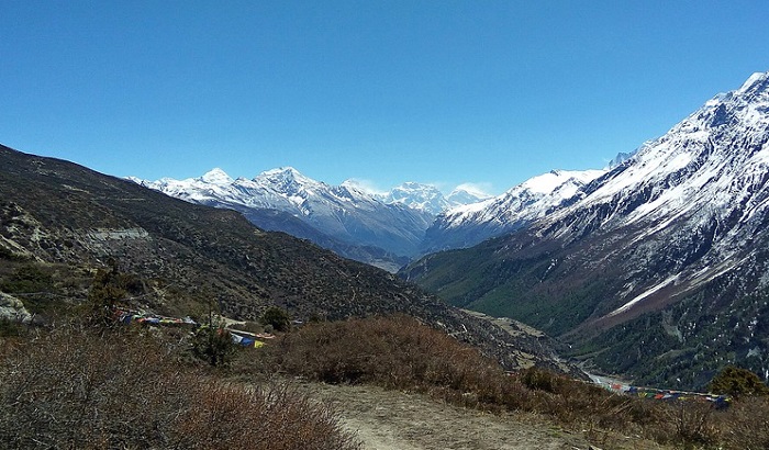 Teška nesreća u Nepalu, najmanje 16 mrtvih u sletanju kamiona sa puta