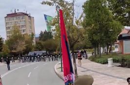 VIDEO: Kordon sprečio građane da priđu zgradi kineske kompanije Ziđin u Boru