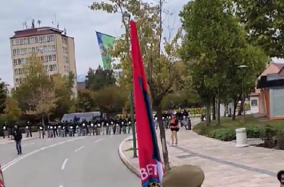 VIDEO: Kordon sprečio građane da priđu zgradi kineske kompanije Ziđin u Boru