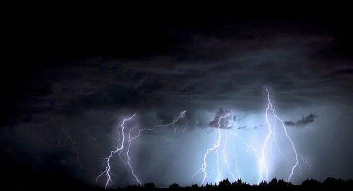Meteorolozi iz regiona upozoravaju: Narednih dana oluje i obilne padavine, moguće i poplave